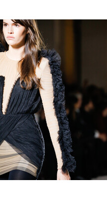Details Balmain Fall 2018 Ready-to-Wear , Детали коллекции Бальман осень зима 2018 , Fashion show , неделя моды в Париже , PFW , Paris Fashion Week , Mainstyles